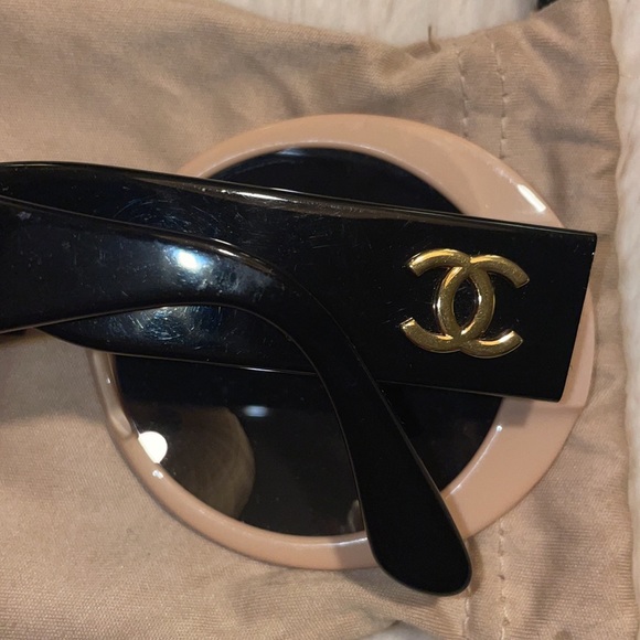 CHANEL VINTAGE SUNGLASSES RARE
